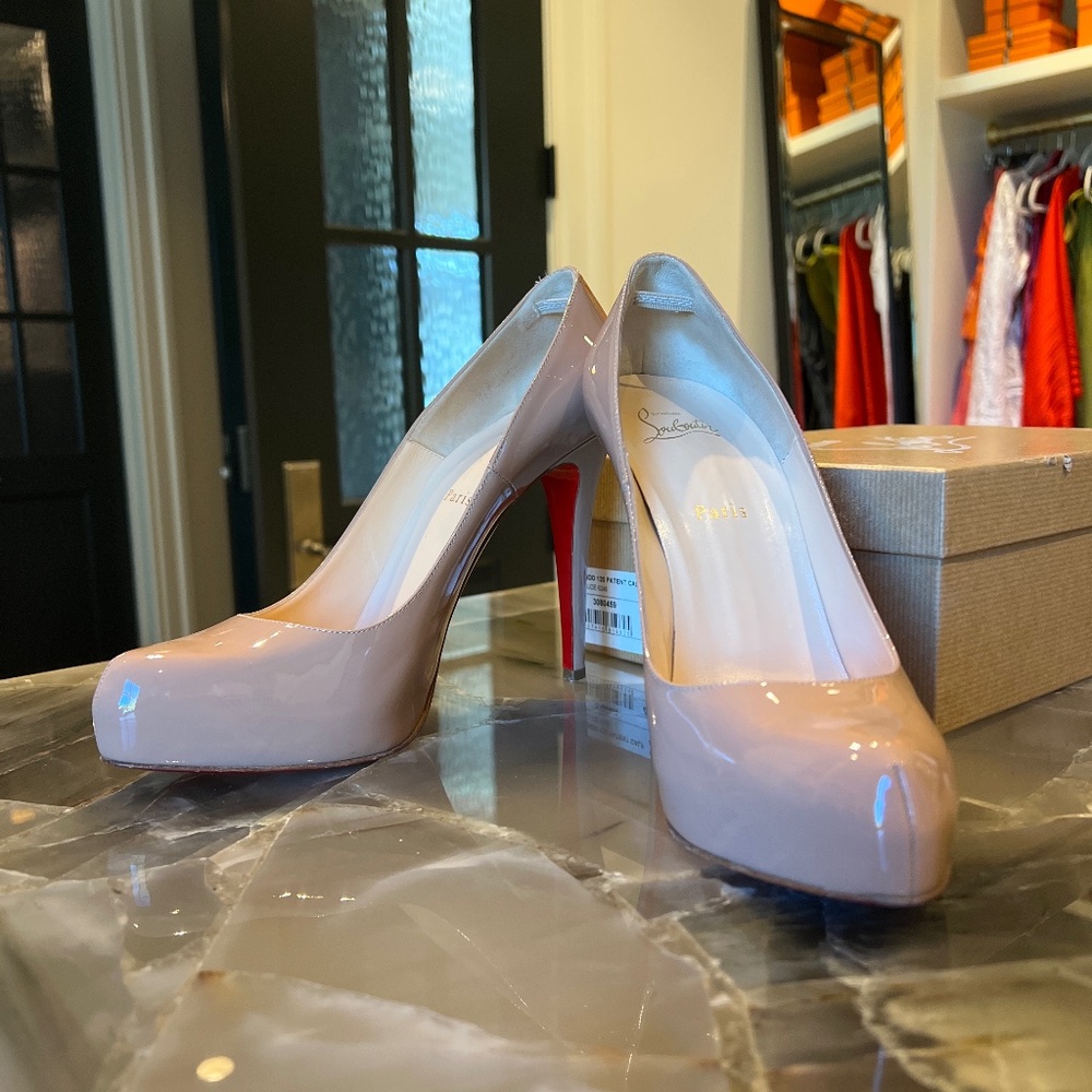 Loubuiton 120 Rolando Nude Patent size 41